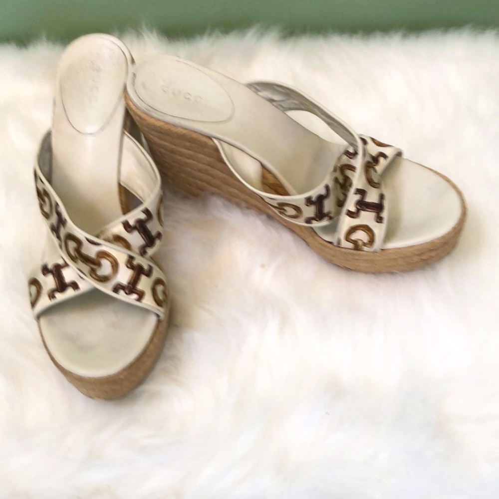 Gucci White Leather Espadrille Wedge Sandals with Brown Logo Trim - Picture 6 of 12